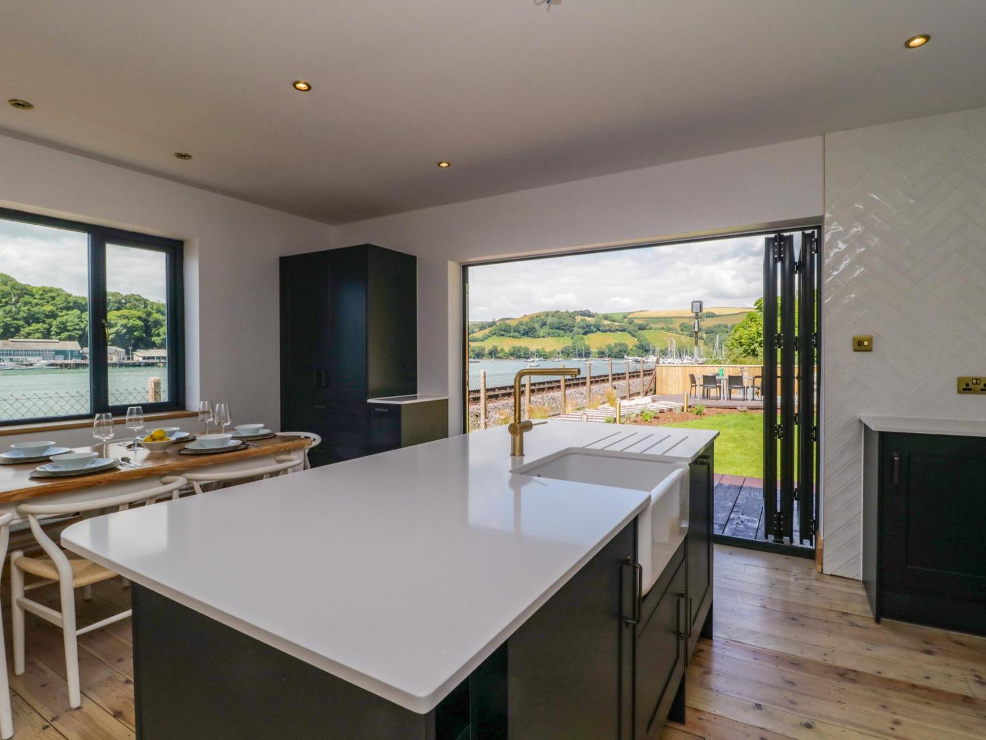 Britannia Crossings Cottage ดาร์ตมัธ ภายนอก รูปภาพ